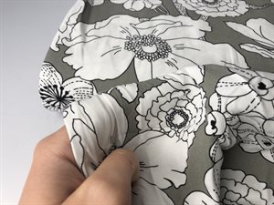 Fastvævet viscose - grå med store flotte blomster